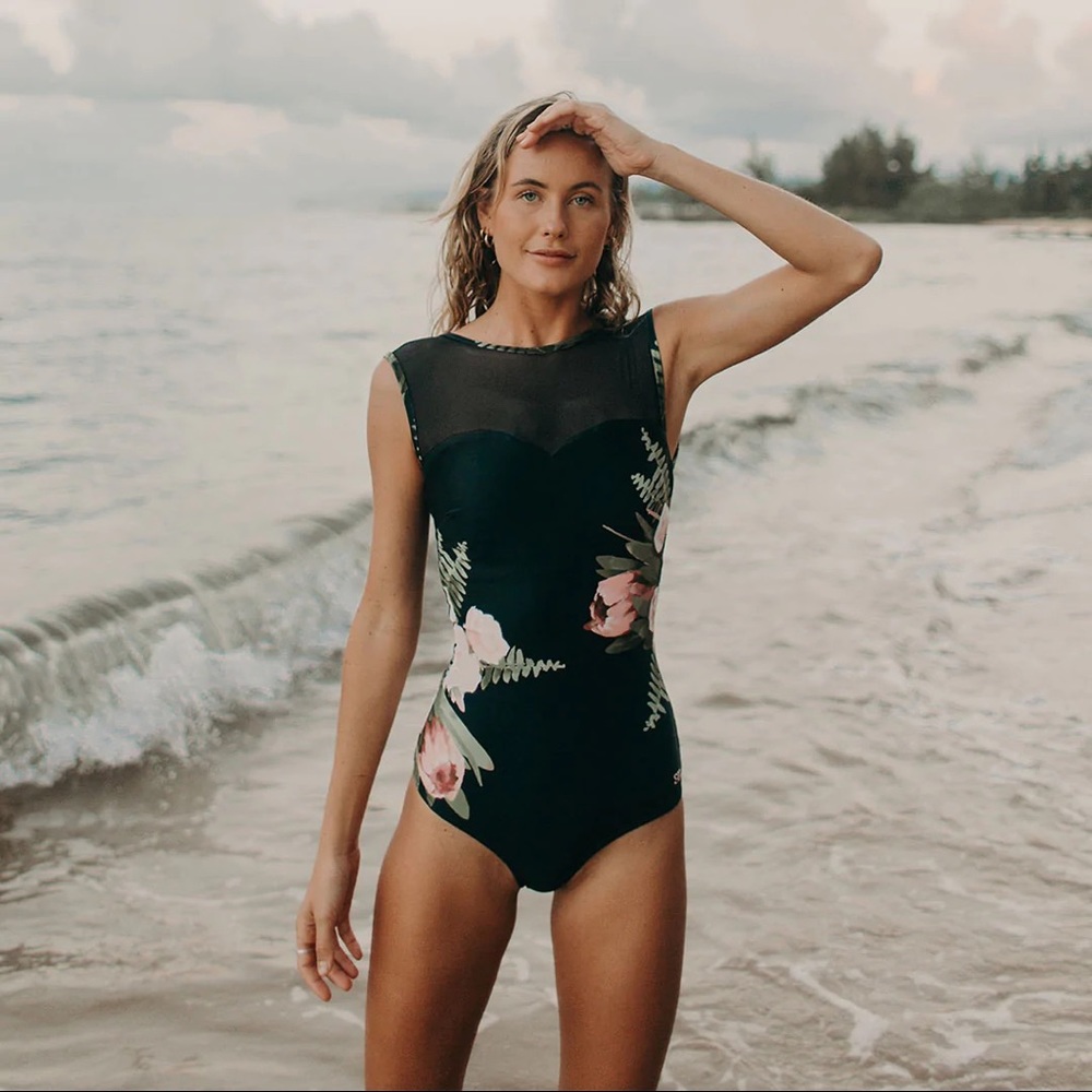 NWT Albion Fit Maria One Piece Swimsuit